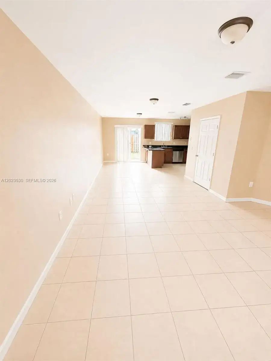 1827 NW 142nd Ln, Opa-Locka FL 33054 photo 5