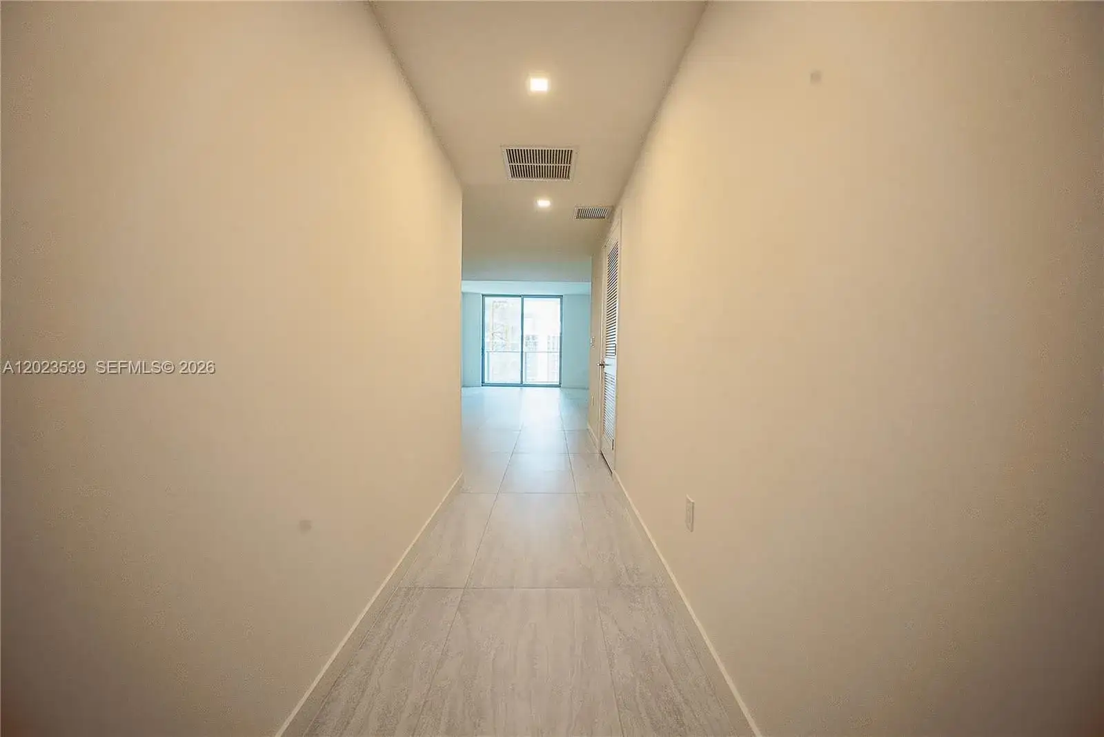 77 SE 5th St # 2203, Miami FL 33131 photo 2