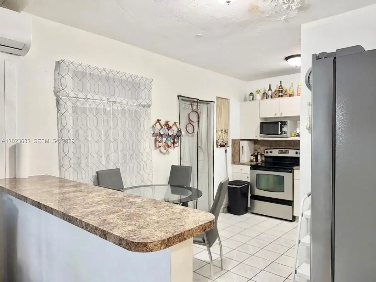 130 NW 16th Ave, Miami FL 33125 photo 5