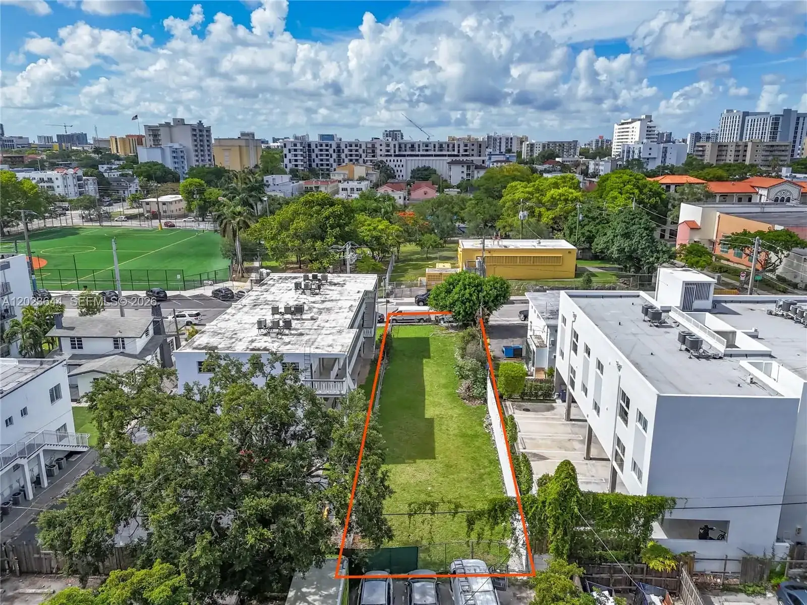 718 SW 4th St, Miami FL 33130 photo 3