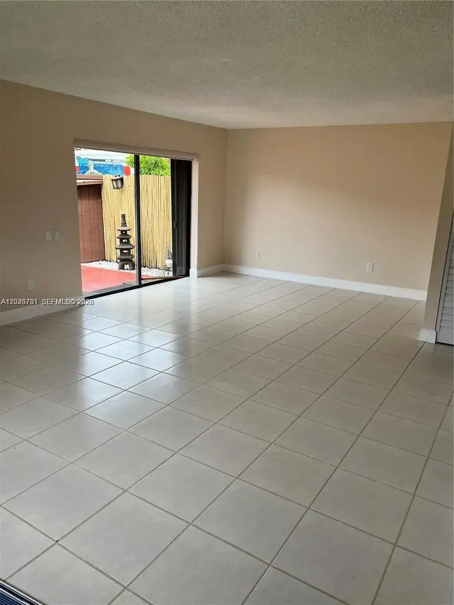 6251 SW 116th Pl # G, Miami FL 33173 photo 2