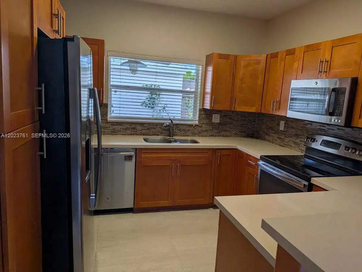 11740 SW 102nd St, Miami FL 33186 photo 2