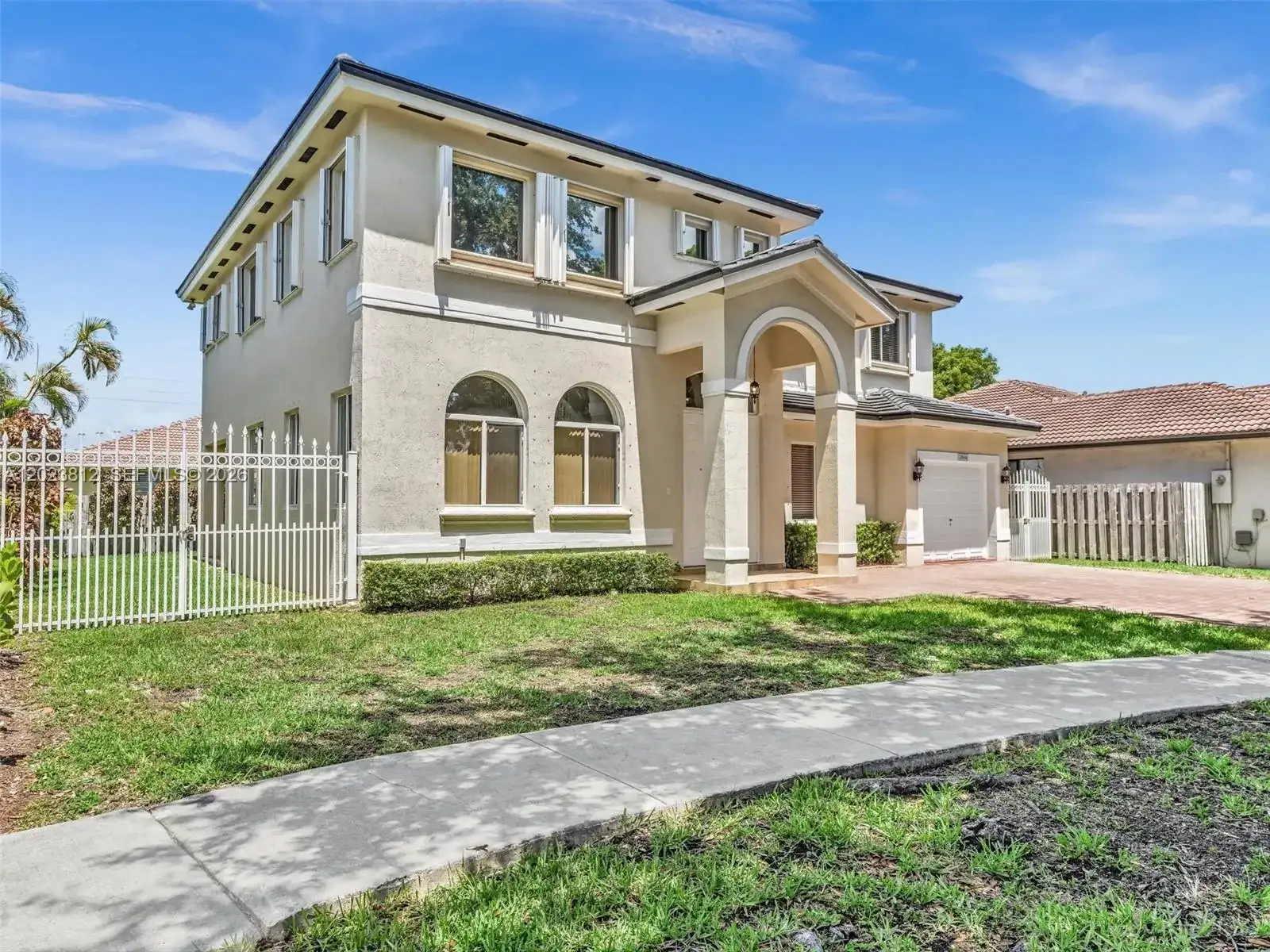 2864 SW 138th Path, Miami FL 33175 photo 2