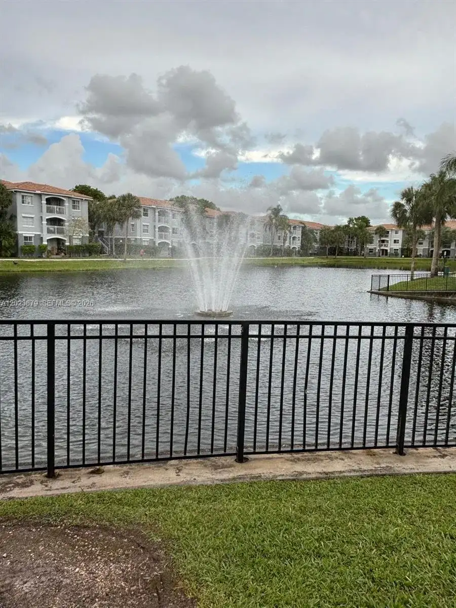 150 NW 96th Ave # 307, Pembroke Pines FL 33024 photo 3