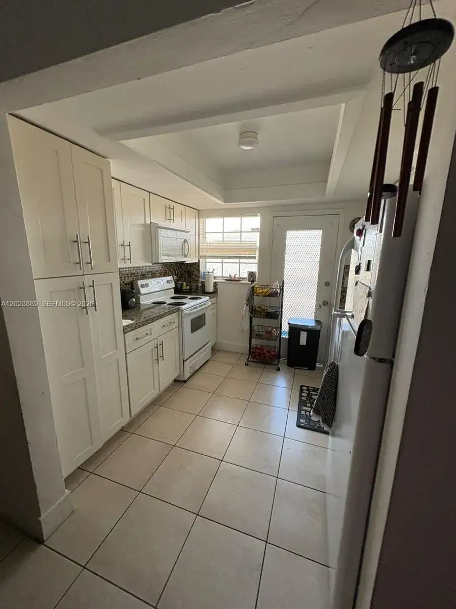 11840 NE 19th Dr # 14, North Miami FL 33181 photo 4