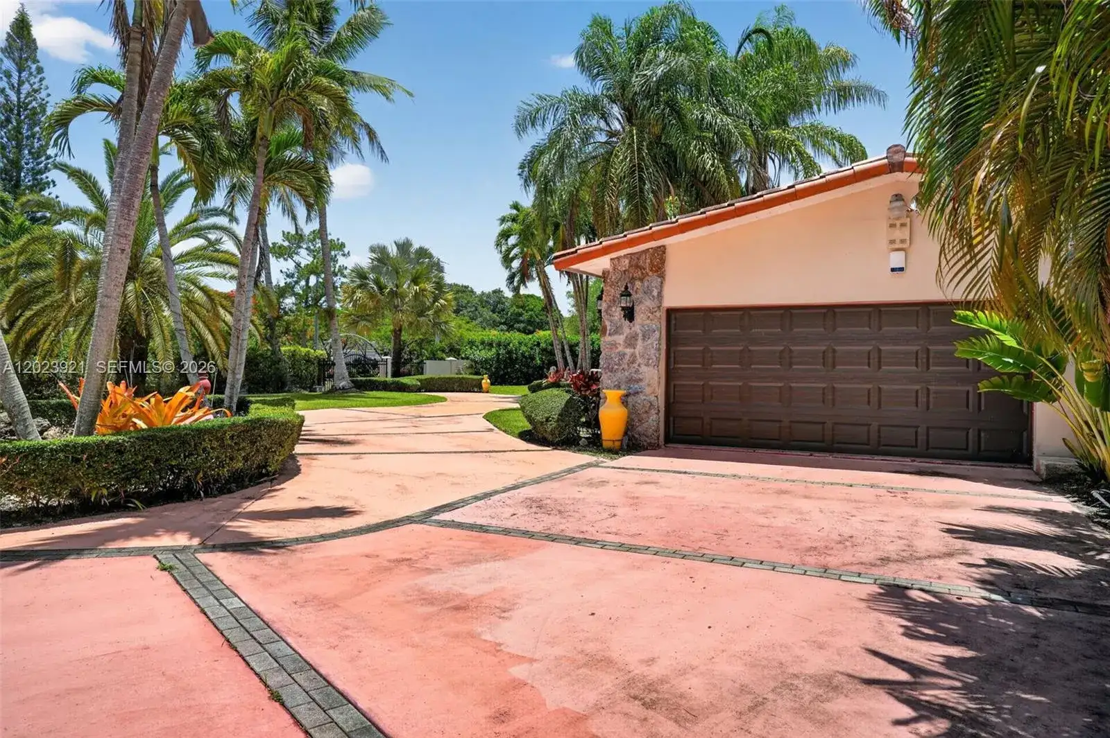 8461 SW 68th St Rd, Miami FL 33143 photo 4