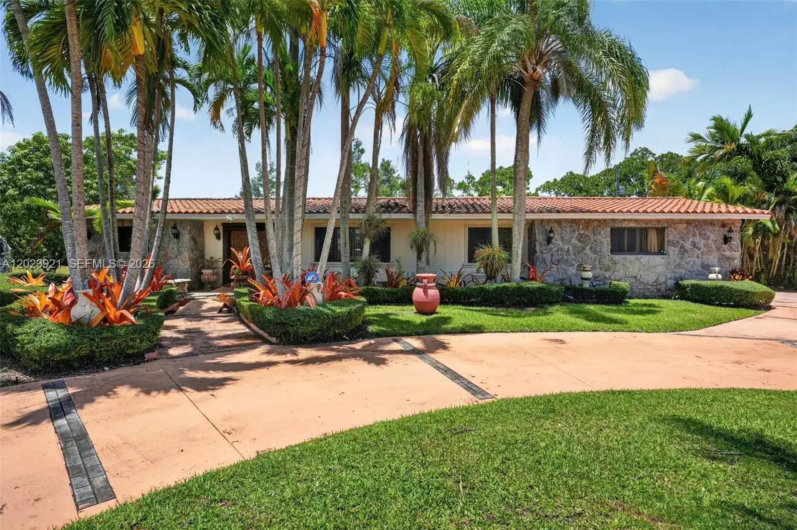 8461 SW 68th St Rd, Miami FL 33143 photo 5