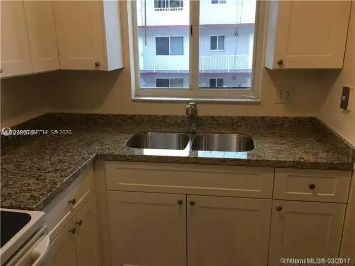 7910 Taft St # 214, Pembroke Pines FL 33024 photo 2