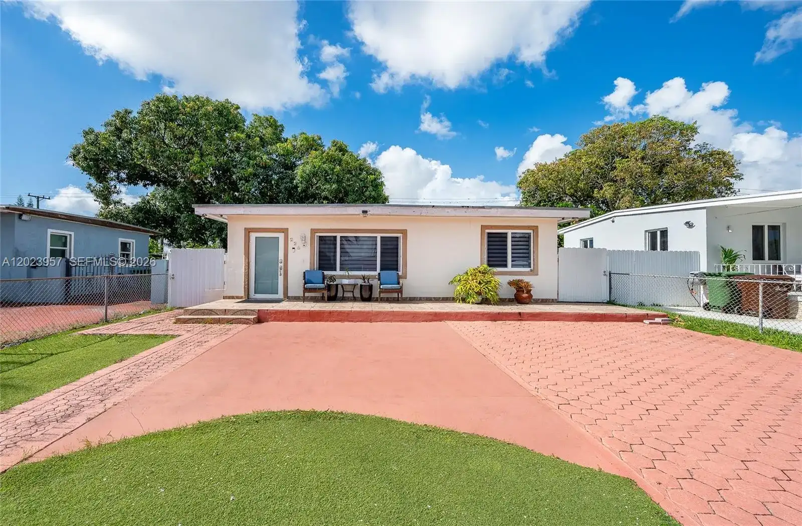 228 W 18th St, Hialeah FL 33010 photo 2