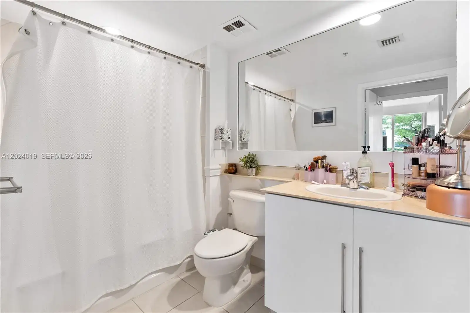 335 S Biscayne Blvd # 802, Miami FL 33131 photo 4