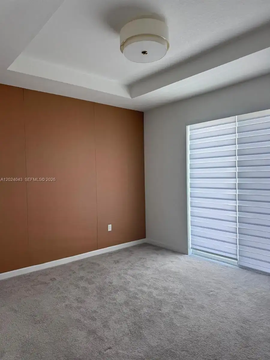 663 SE 13th St Cir, Homestead FL 33034 photo 3
