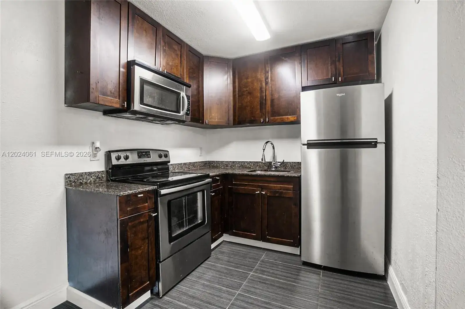 37 SW 14th St # 16, Dania Beach FL 33004 photo 4