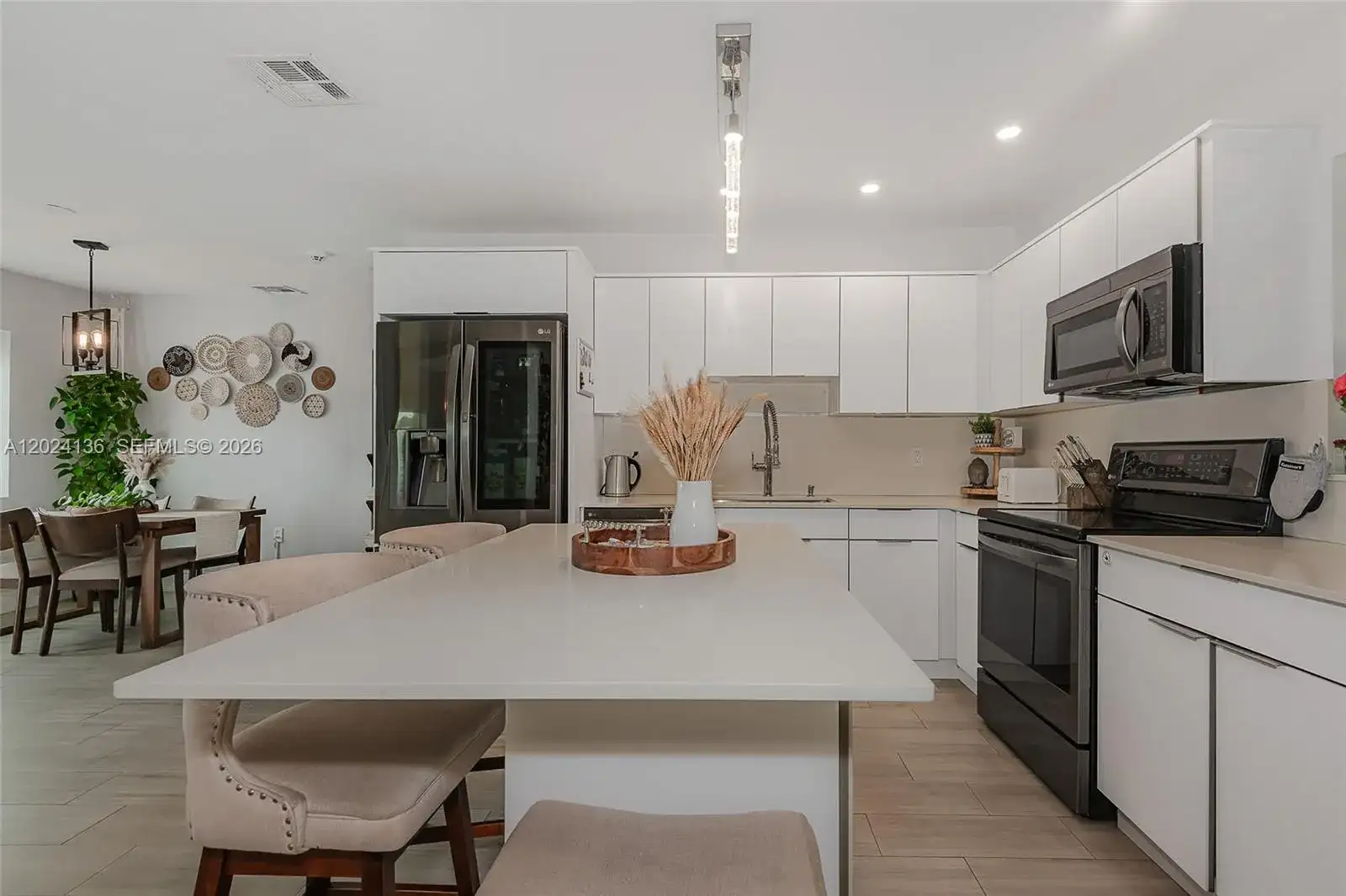 1130 NE 143rd St, North Miami FL 33161 photo 2