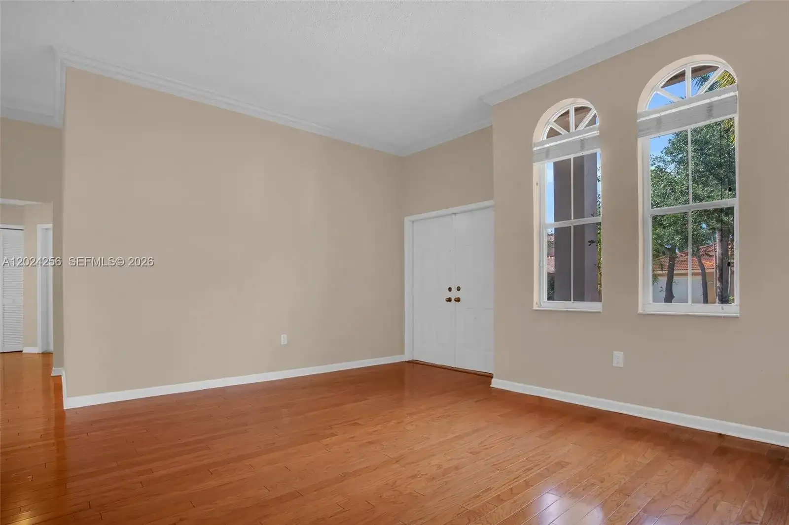 13964 N Cypress Cove Cir, Davie FL 33325 photo 3