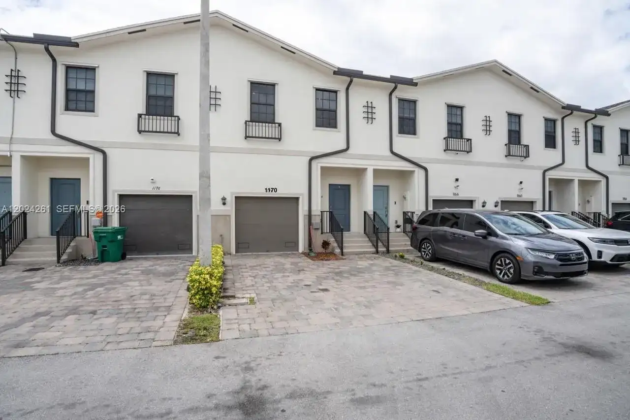 1170 SW 7th Ct # 1170, Florida City FL 33034 photo 2