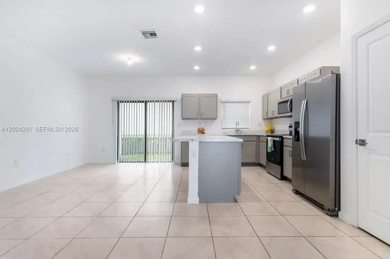 1170 SW 7th Ct # 1170, Florida City FL 33034 photo 4