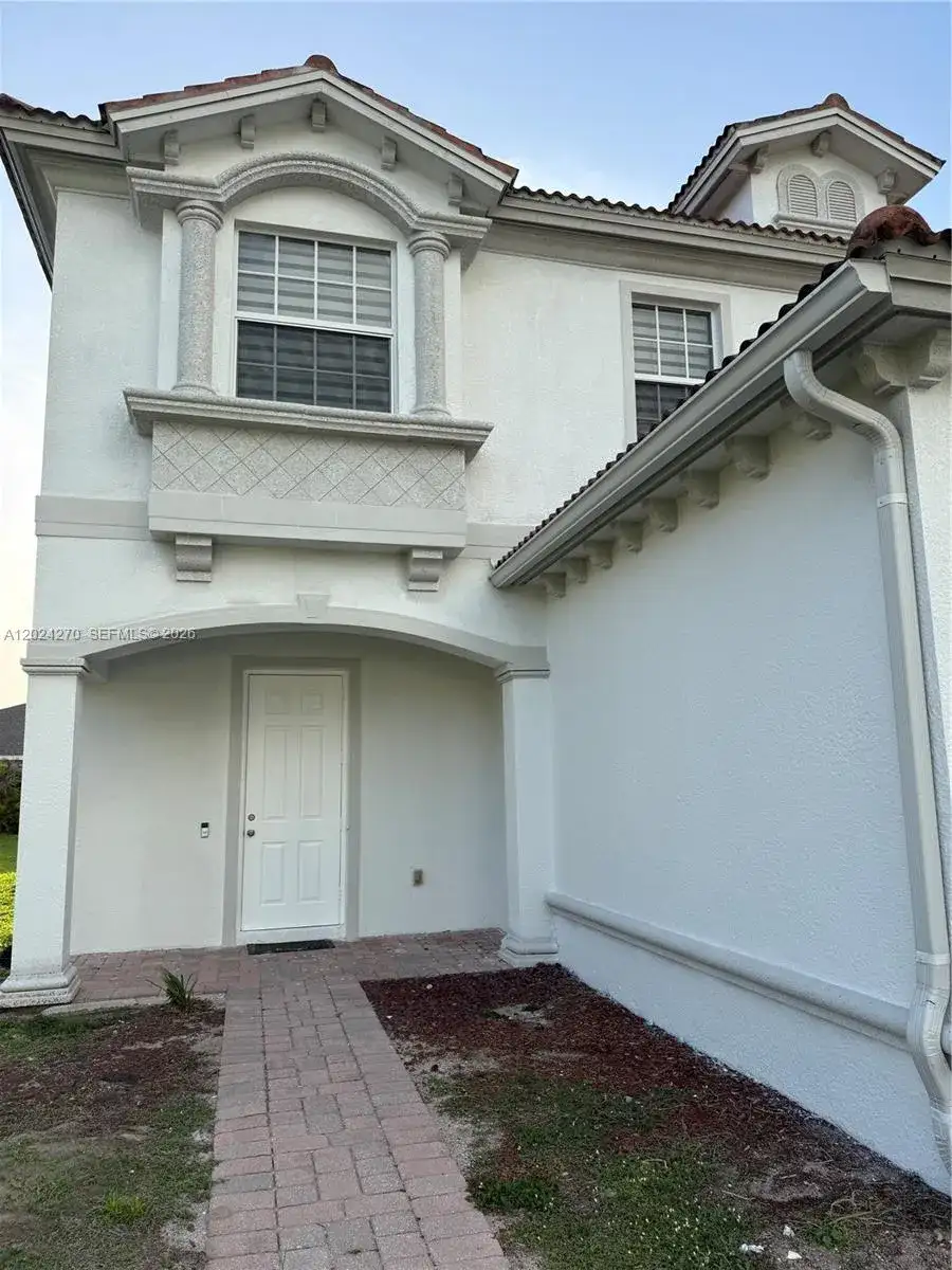 9135 Leatherwood Loop, Lehigh Acres FL 33936 photo 2