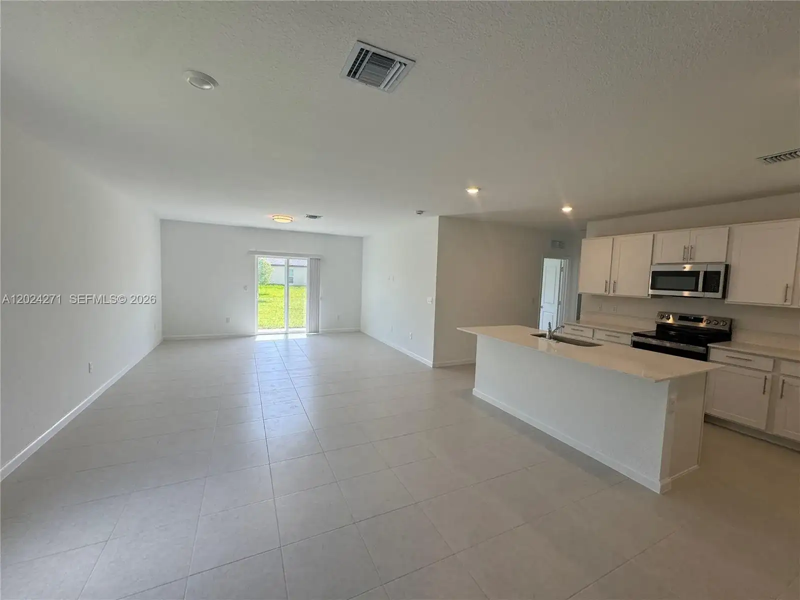 693 Carlyle Way, Fort Pierce FL 34947 photo 3