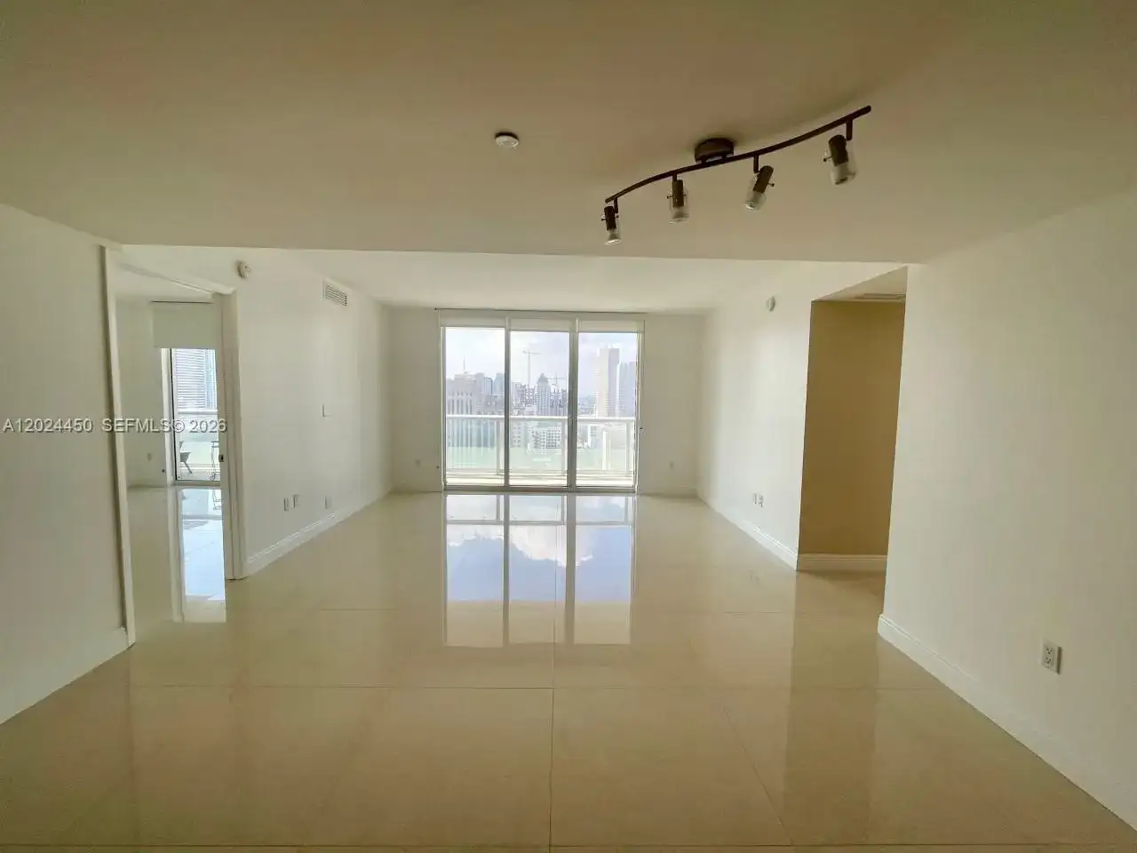 50 Biscayne Blvd # 2401, Miami FL 33132 photo 2