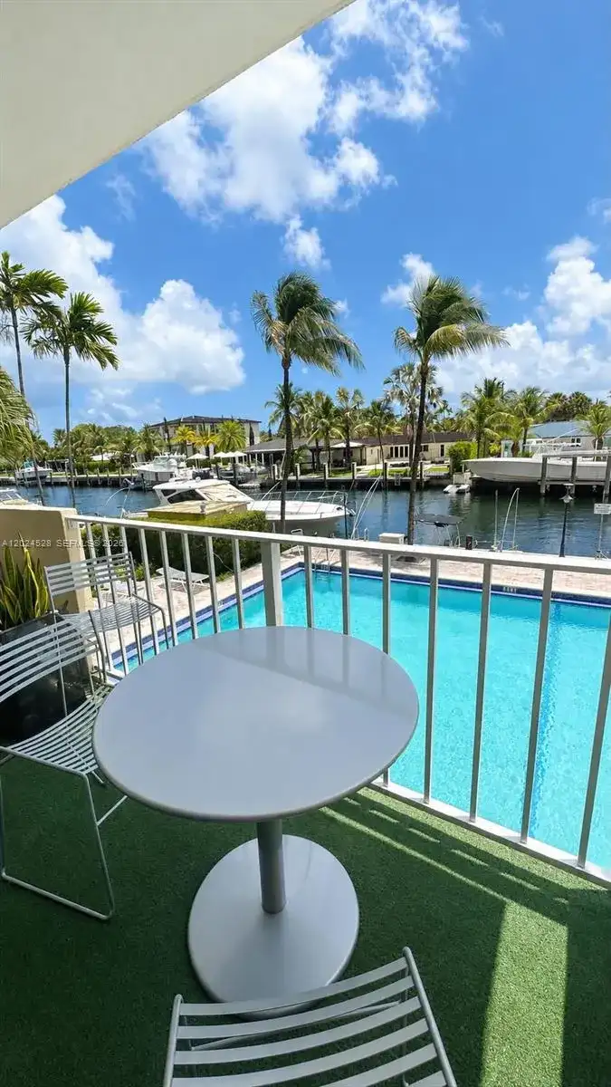 2350 NE 135th St # 206, North Miami FL 33181 photo 3
