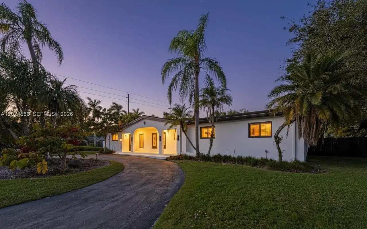 8695 SW 110th St, Miami FL 33156 photo 2