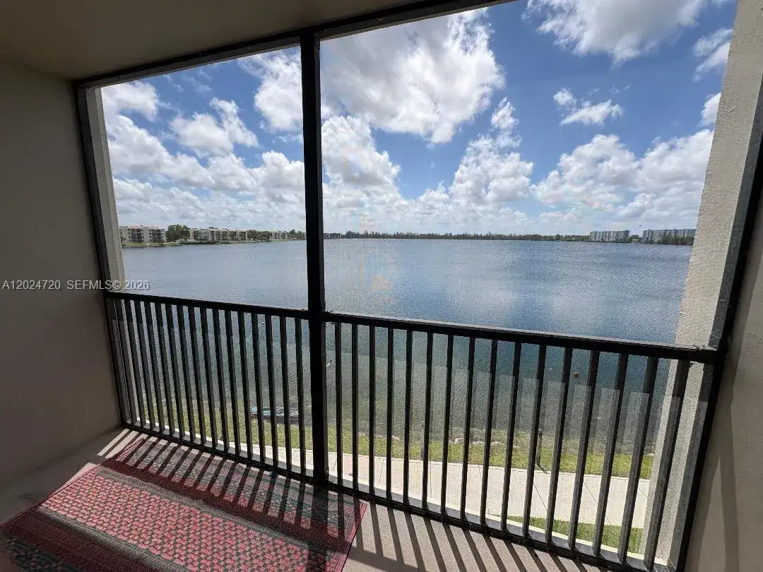 111 Lake Emerald Dr # 302, Oakland Park FL 33309 photo 2