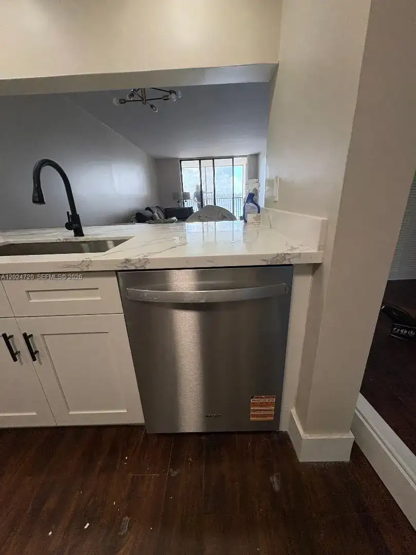 111 Lake Emerald Dr # 302, Oakland Park FL 33309 photo 3