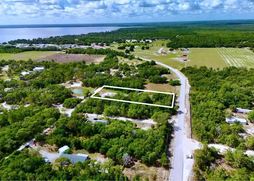 3175 Walk In Water Rd, Lake Wales FL 33898 photo 2