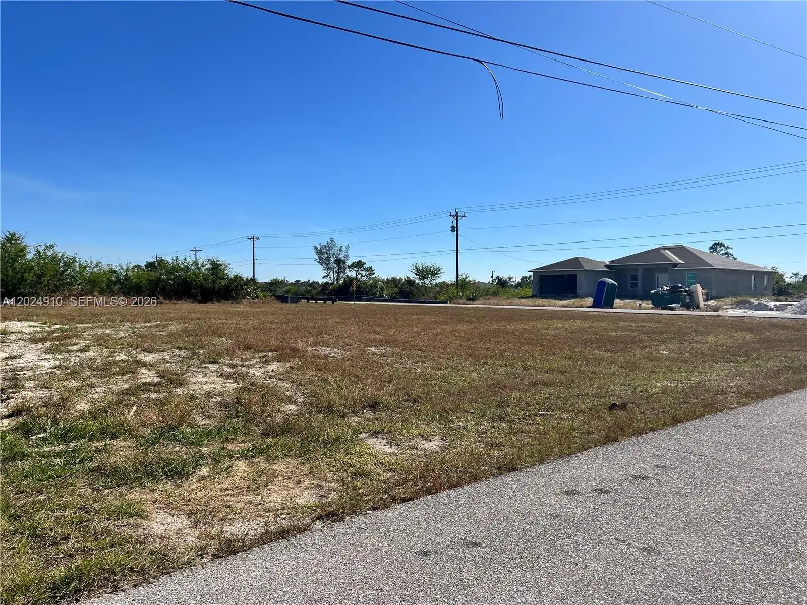 3239 NE 9 Avenue, Cape Coral FL 33909 photo 3