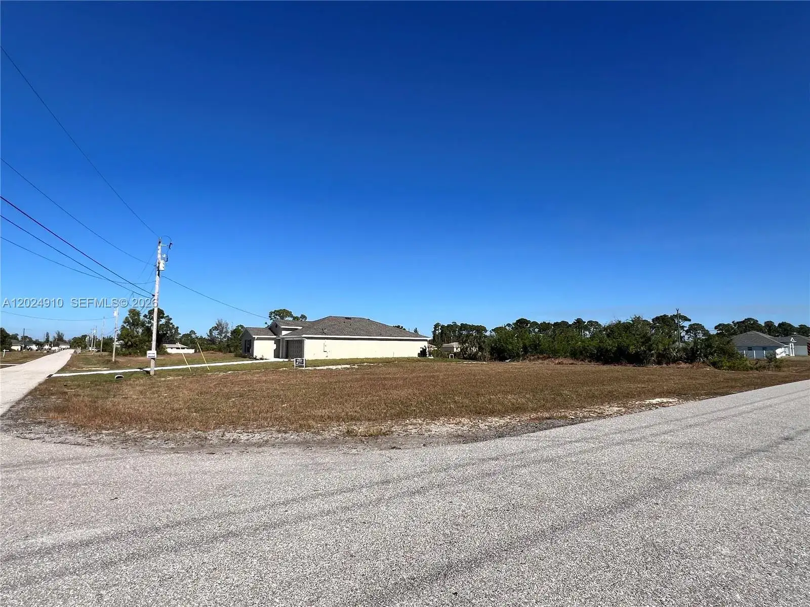 3239 NE 9 Avenue, Cape Coral FL 33909 photo 5