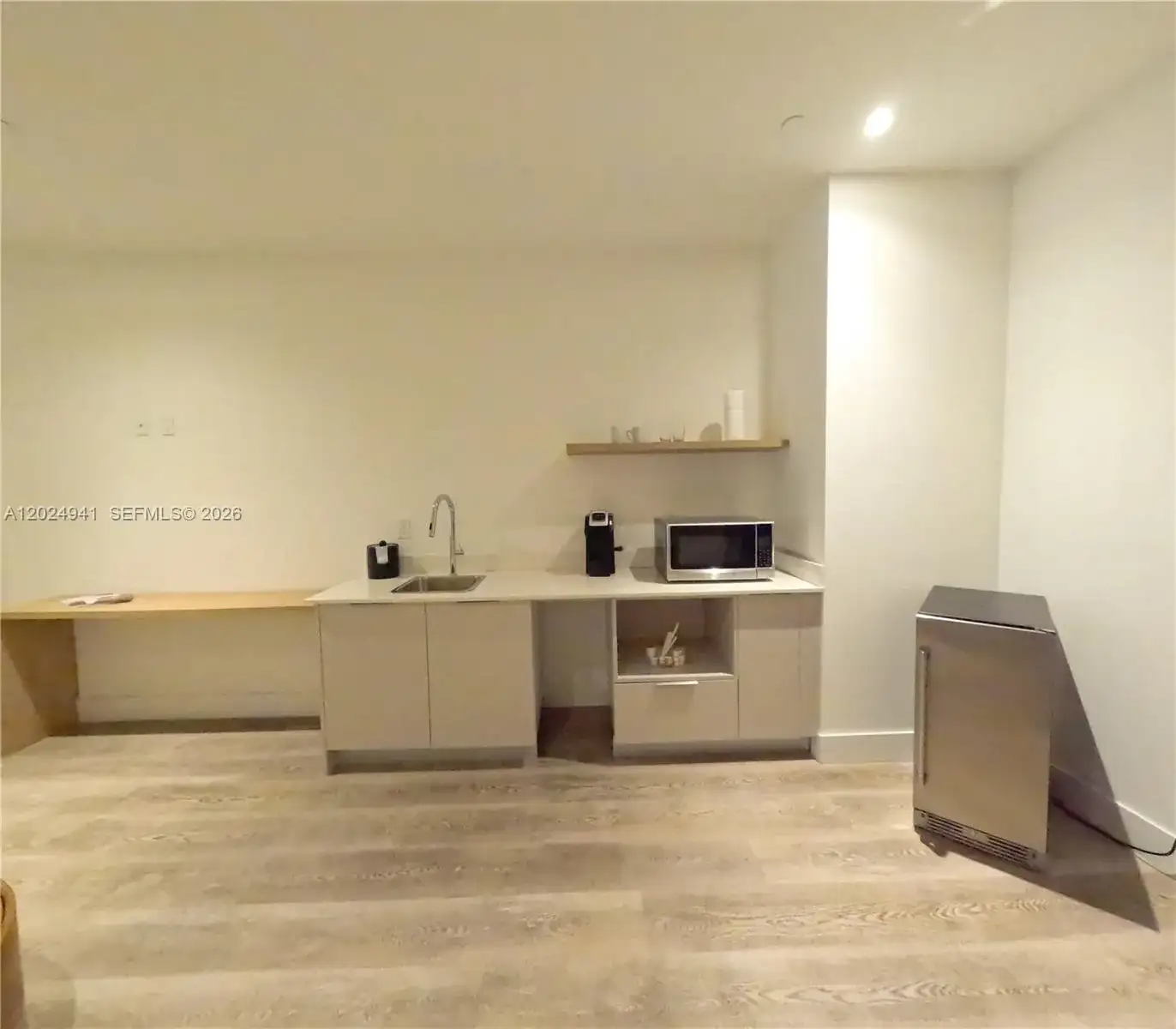 229 SW 9th St # 508, Miami FL 33130 photo 3