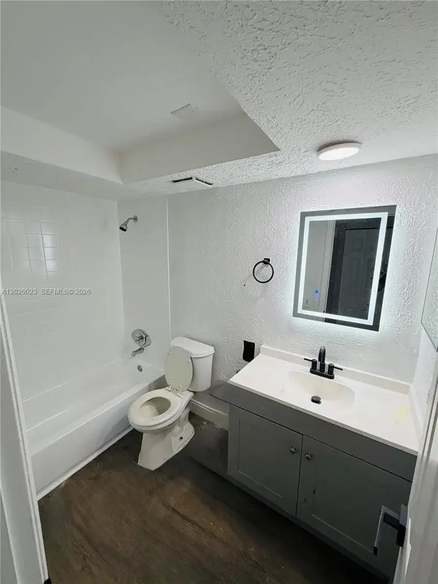 351 NW 42ND CT # 208, Pompano Beach FL 33064 photo 2