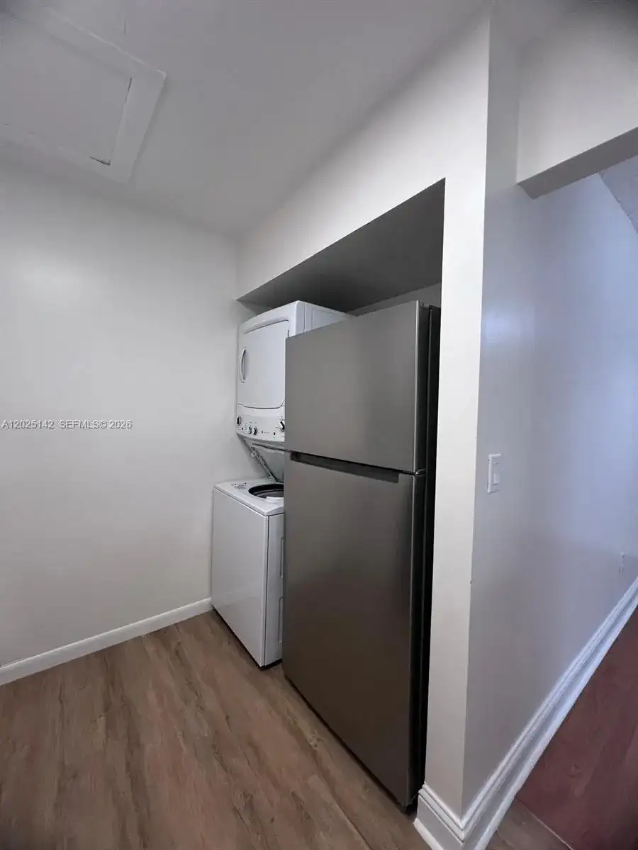 2570 W 67th Pl # 2, Hialeah FL 33016 photo 2