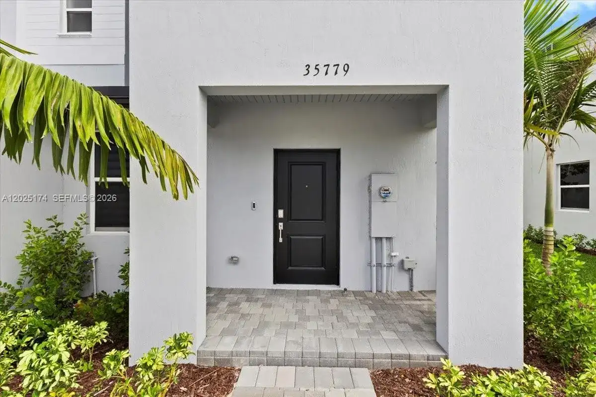35779 SW 178th Ct, Miami FL 33034 photo 2