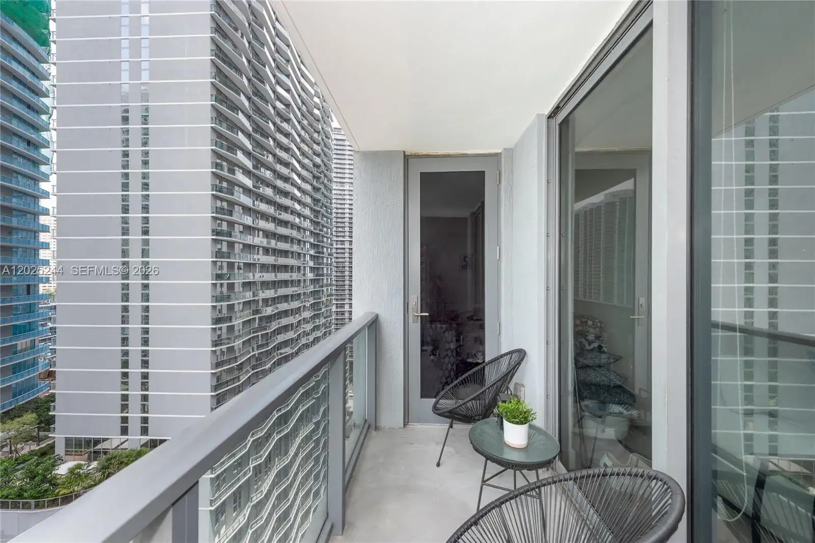 31 SE 6th St # 2506, Miami FL 33131 photo 4