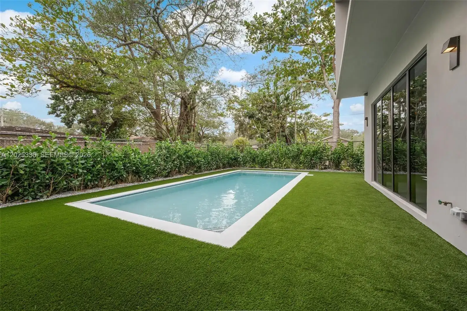 3370 Thomas Ave, Miami FL 33133 photo 3