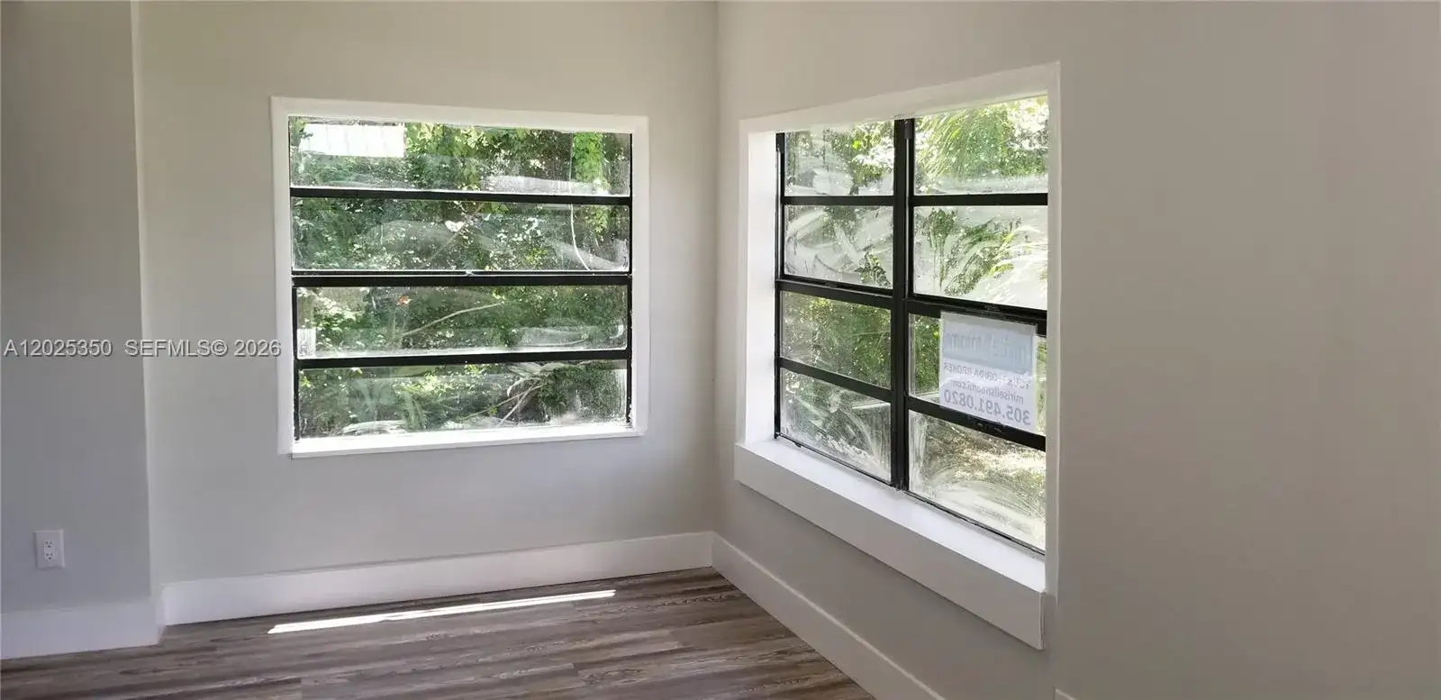 2465 NE 184th St, North Miami Beach FL 33160 photo 2