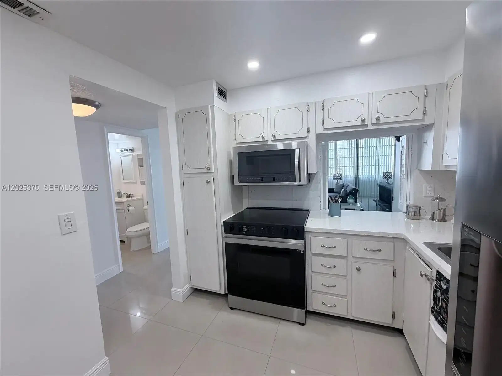 1825 S Ocean Dr # 611, Hallandale Beach FL 33009 photo 4