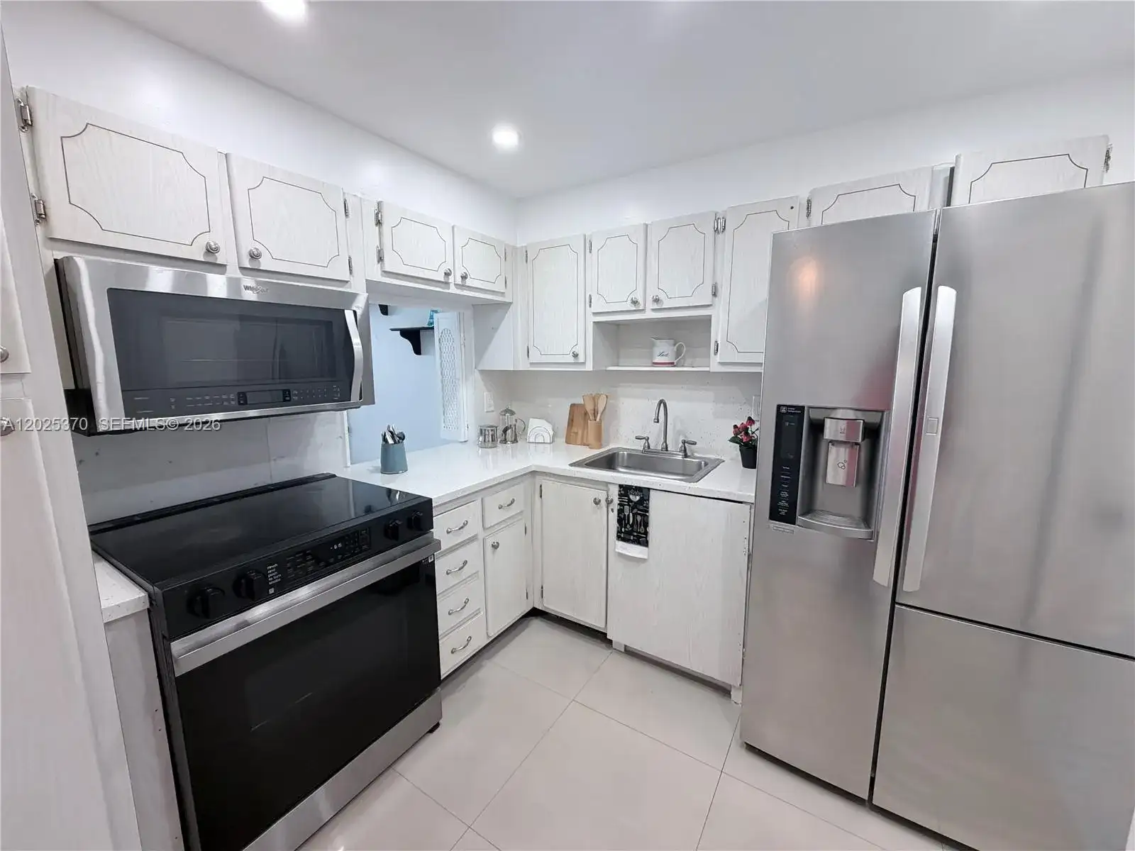 1825 S Ocean Dr # 611, Hallandale Beach FL 33009 photo 5