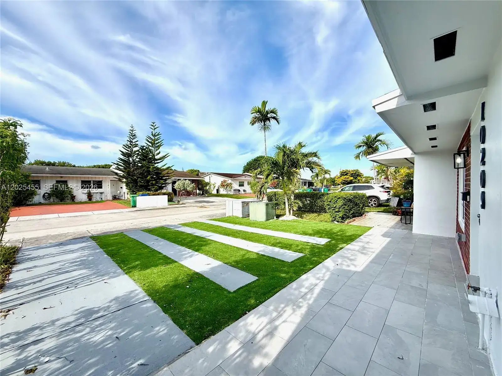 10209 SW 20th Ter, Miami FL 33165 photo 3