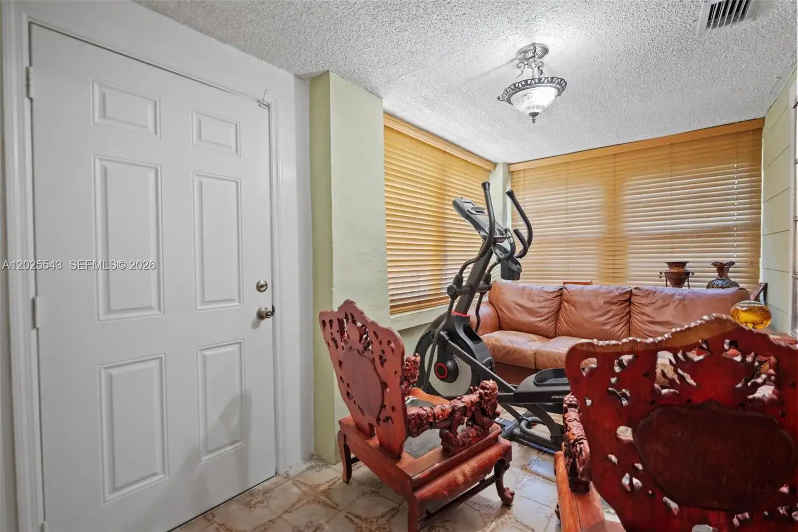 1053 NW 28th St, Miami FL 33127 photo 5
