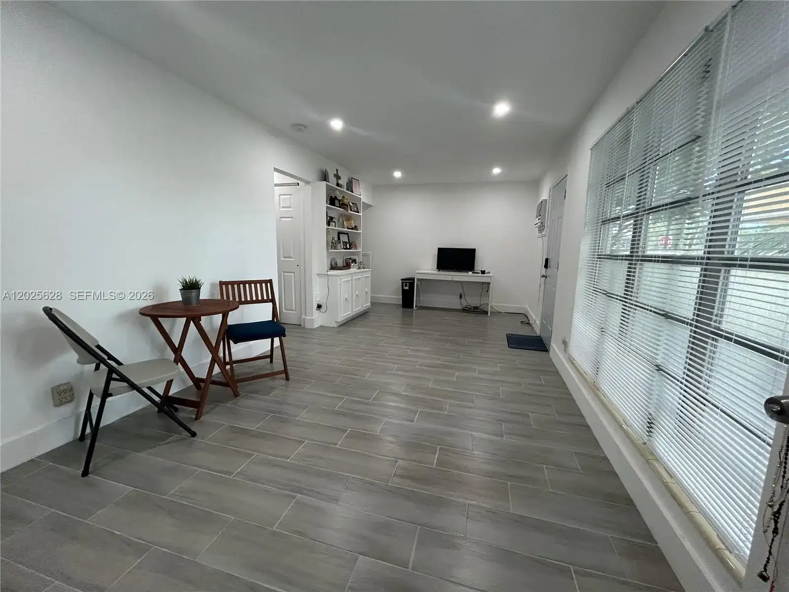 1019 NE 17th Ter # 4, Fort Lauderdale FL 33304 photo 2