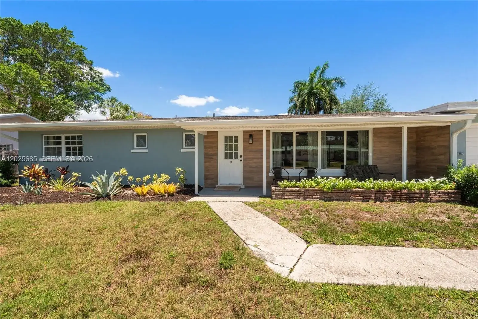 1229 Carlene Avenue, Fort Myers FL 33901 photo 2