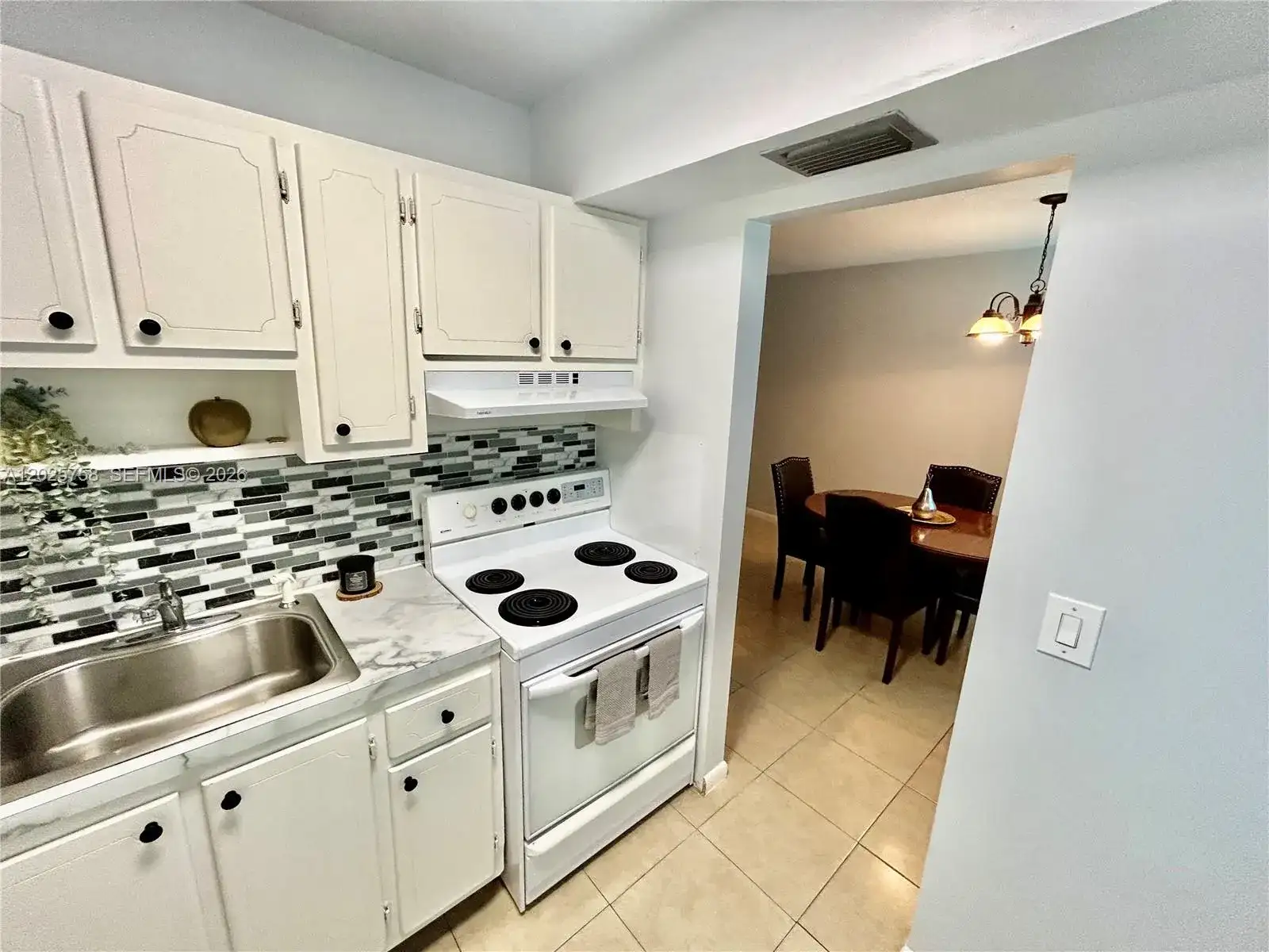 2213 NE 1st Ct # 203, Boynton Beach FL 33435 photo 2