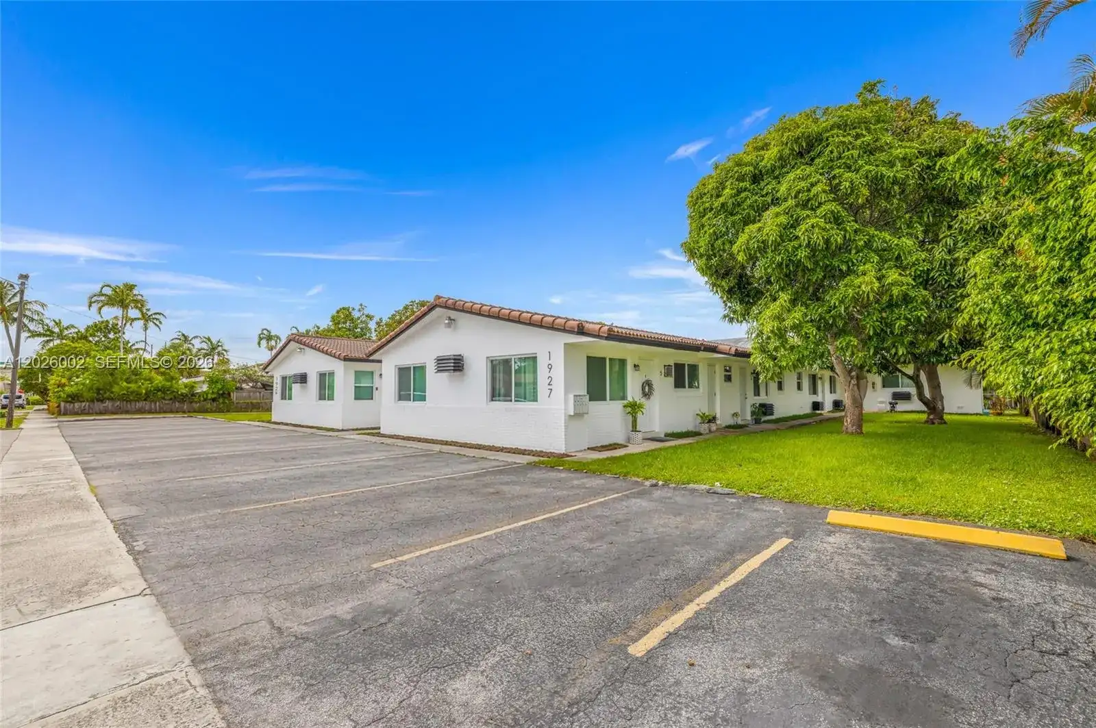 1927/1929 Roosevelt St # 10, Hollywood FL 33020 photo 2