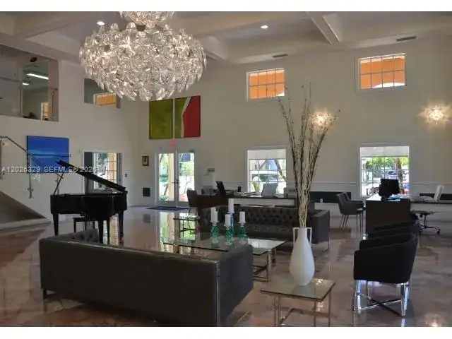 9621 Fontainebleau Blvd # 304, Miami FL 33172 photo 2