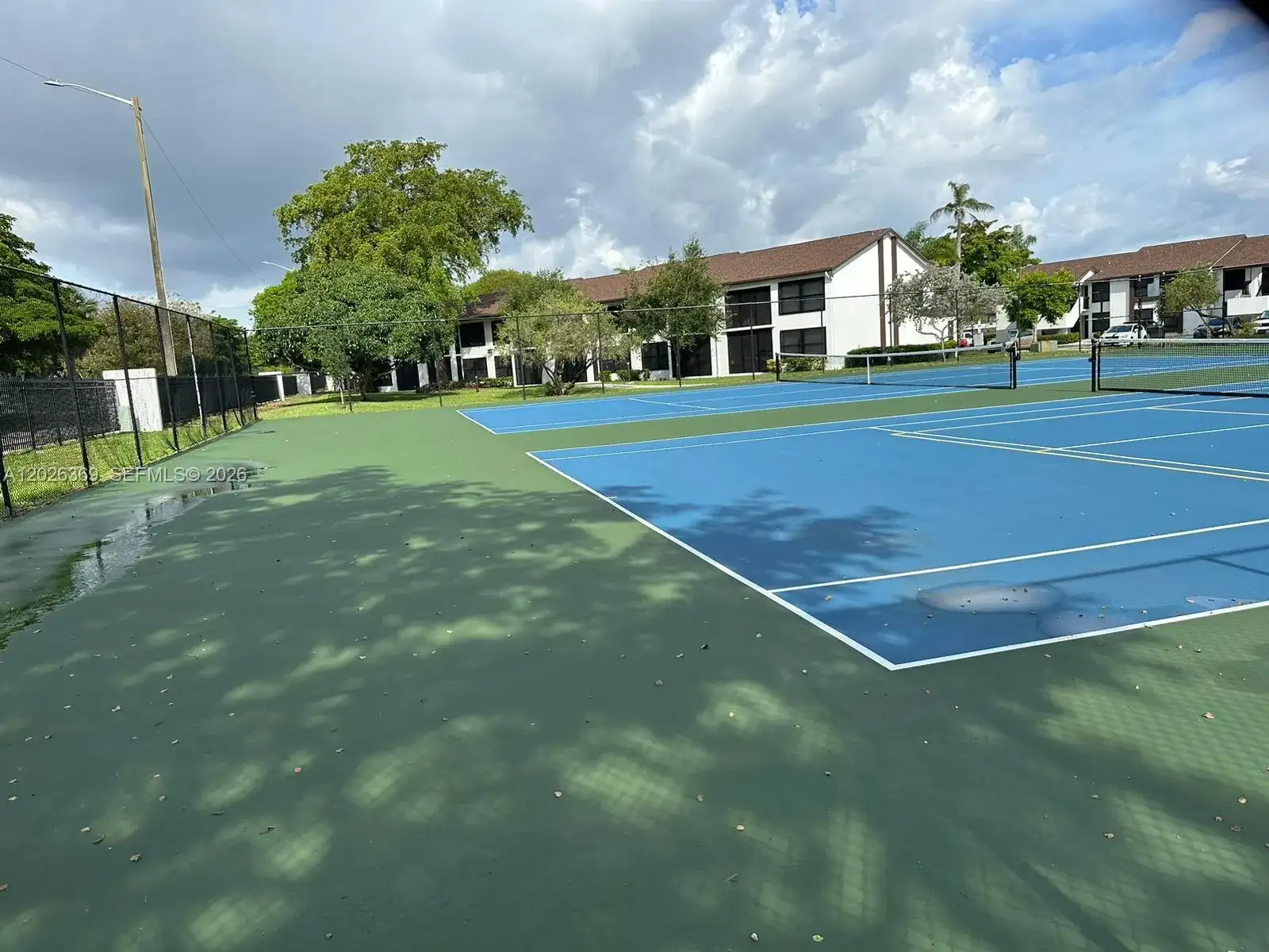 215 Lake Pointe Dr # 204, Oakland Park FL 33309 photo 2