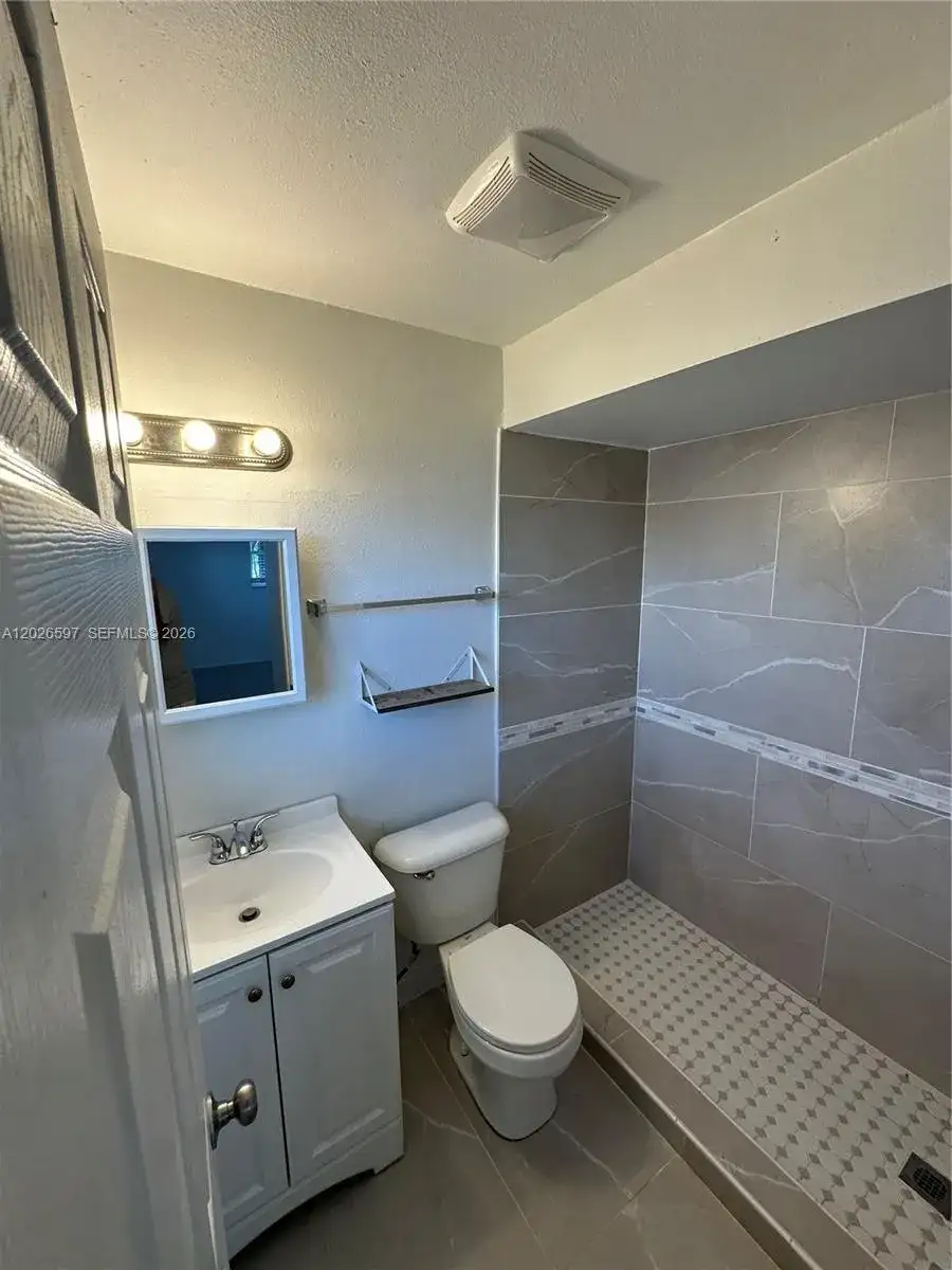 318 Tarpon Dr # 1, Cape Coral FL 33904 photo 3