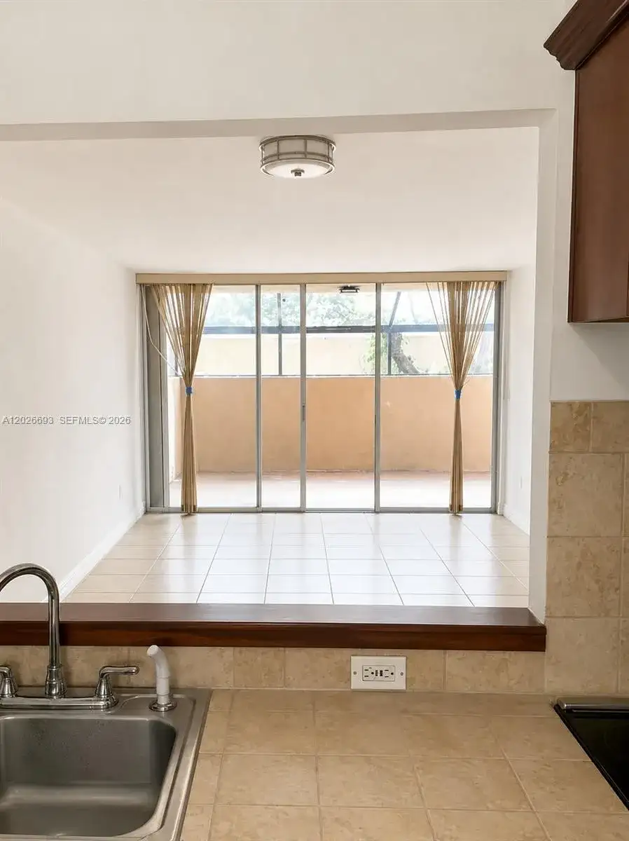 10425 SW 112th Ave # 111, Miami FL 33176 photo 3