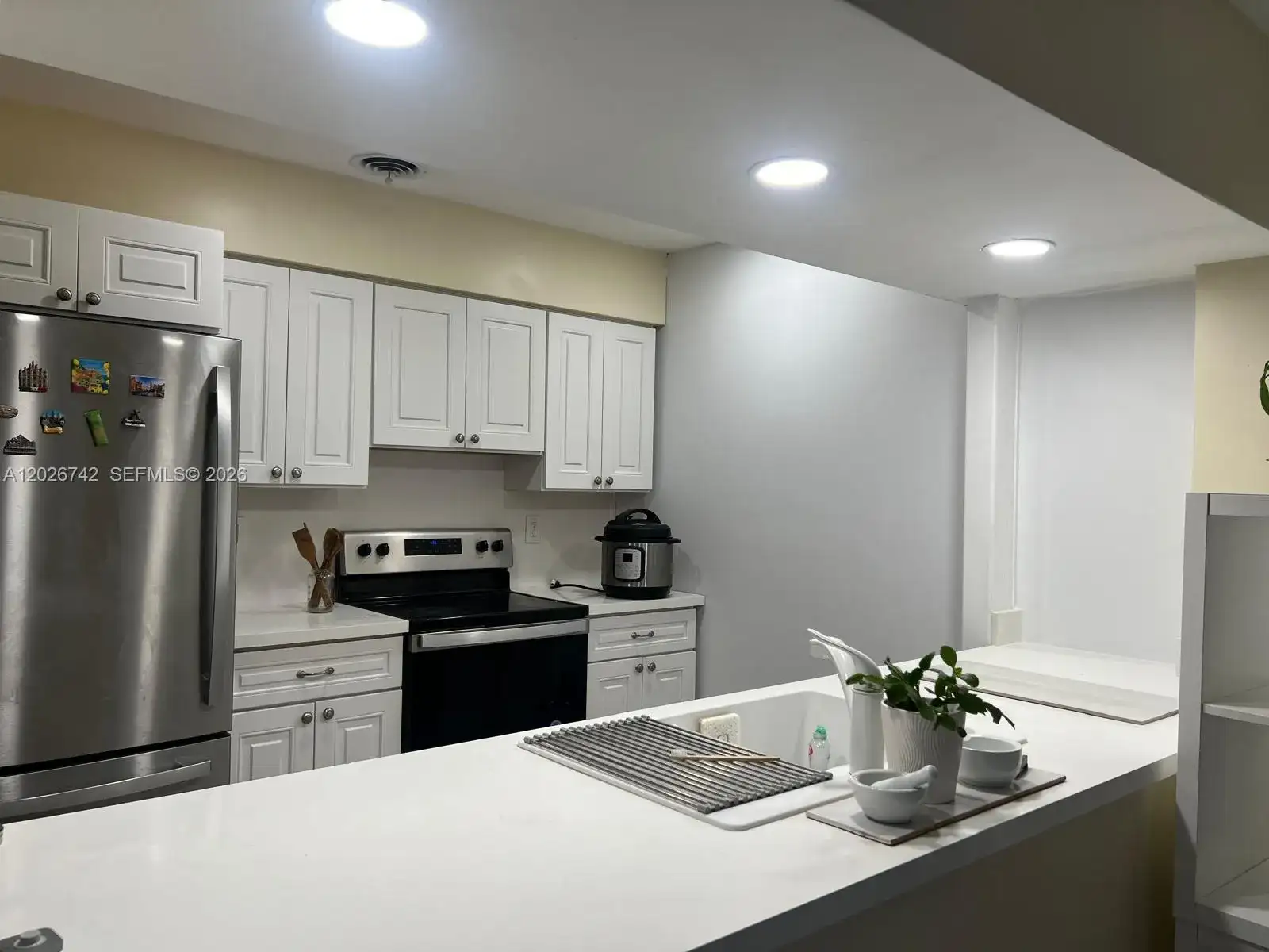 4460 NW 18th Ave, Oakland Park FL 33309 photo 3